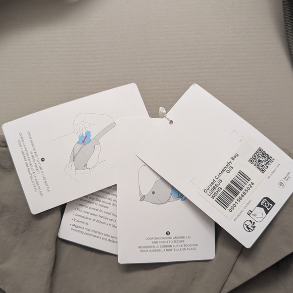 Lululemon Curved Crossbody Bag, Warm Ash Grey 3L - Picture 6 of 7